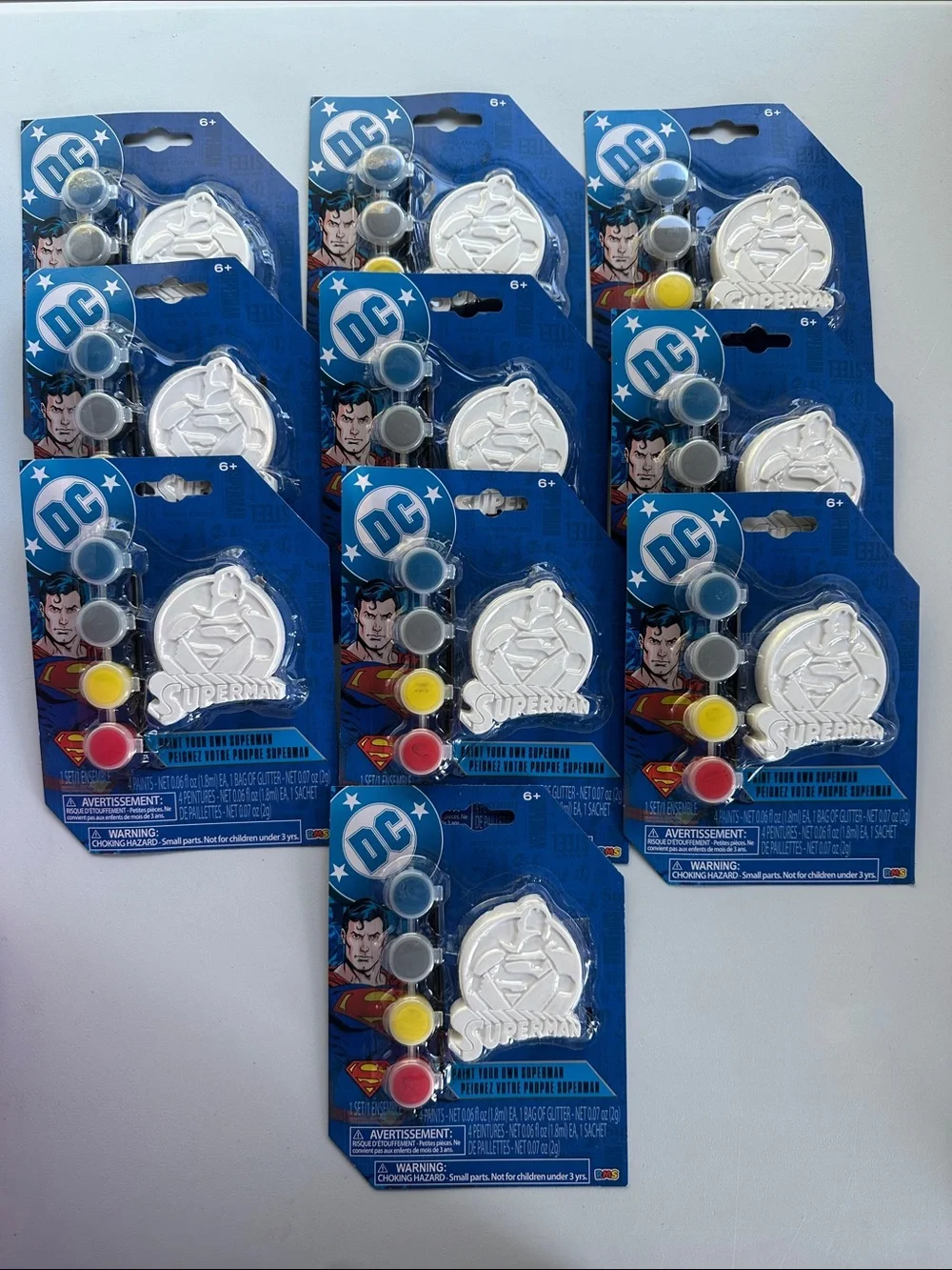 DC Superman Paint-Your-Own Plaster Medallion - 10 Craft Party Favors, RMS